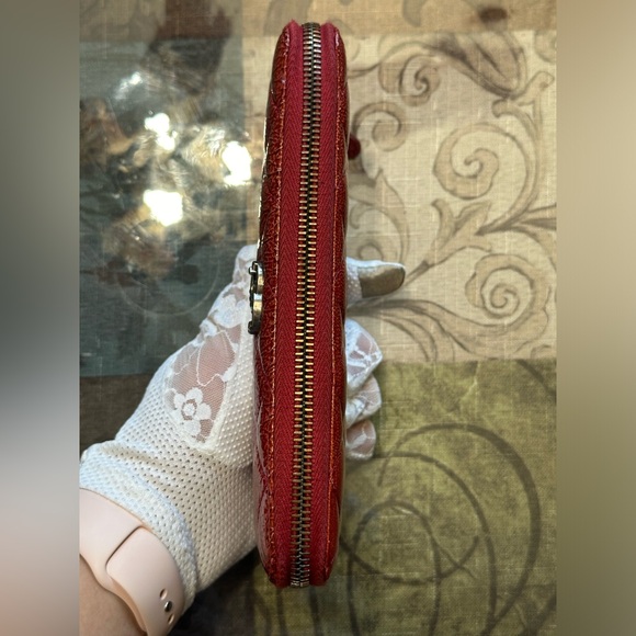 Chanel Shiny Matelasse Quilted Caviar Red Zip long Wallet - Picture 8 of 17